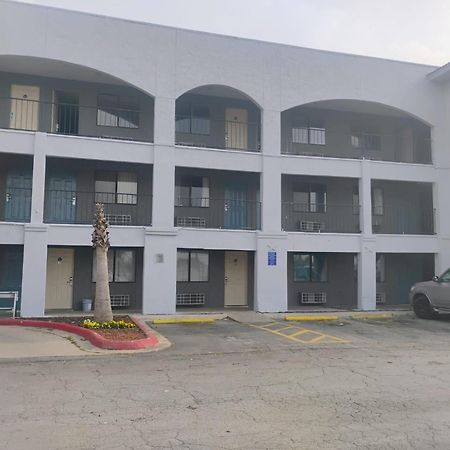 Hallmark Inn And Suites Σαν Αντόνιο Εξωτερικό φωτογραφία